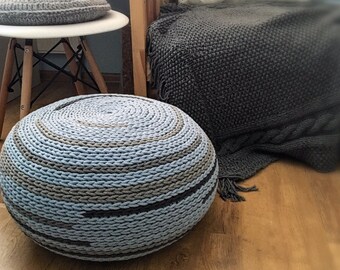 Knitted pouf. Stop time, sit down and have a rest.