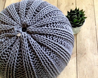 Knitted pouf. Stop time, sit down and have a rest.