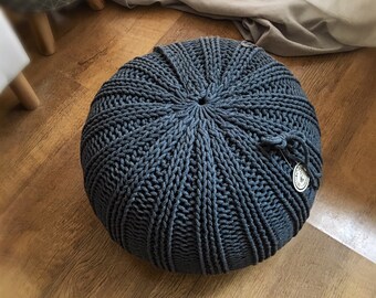 Knitted pouf. Stop time, sit down and have a rest.