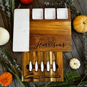 Quartz & Acacia Modern Charcuterie Board Set 16 pcs Laser Engraved Cheese Board And Knife Set Realtor Closing gift Custom Christmas Wedding