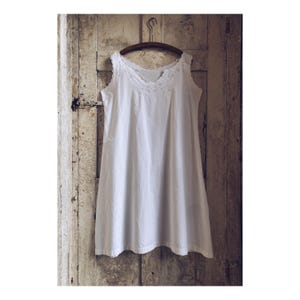 Antique French White Cotton Nightdress, Dentelle Blanc, French Linen, c 1920