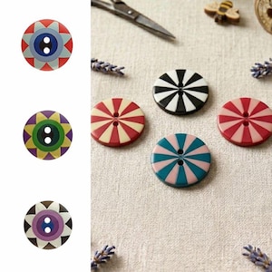 Äkta Kaffe Fassett 2-hålsknappar - 6-pack designerknappar Sewing Crafts
