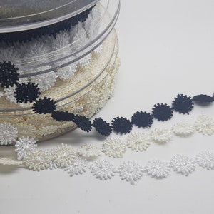 Guipure Floral Daisy Lace Trim in Ivory White Black 12mm Wide 2 METRES