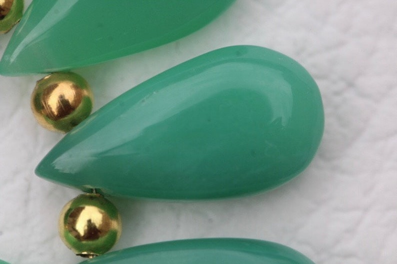Awesome Quality rare 20 pieces smooth pear chrysoprase briolette beads 9 x 18 mm approx..Superb Item at Low Price Best quality cherolite