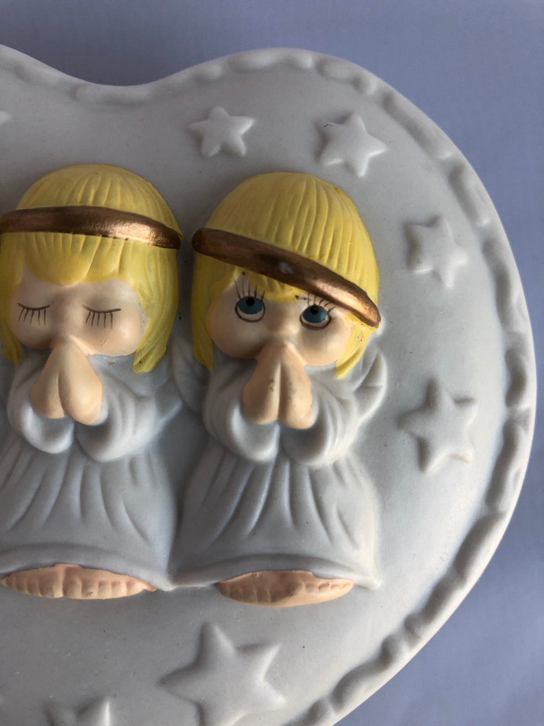 Hallmark Heart Shaped Three Angels Praying porcelain jewelry box vintage 1980s
