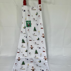 Williams Sonoma Peanuts Snoopy Holiday Christmas Kid Apron