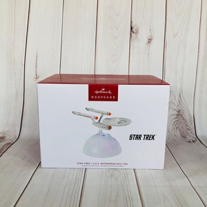 Star Trek U.S.S. Enterprise NCC 1701 Tabletop Display Decoration