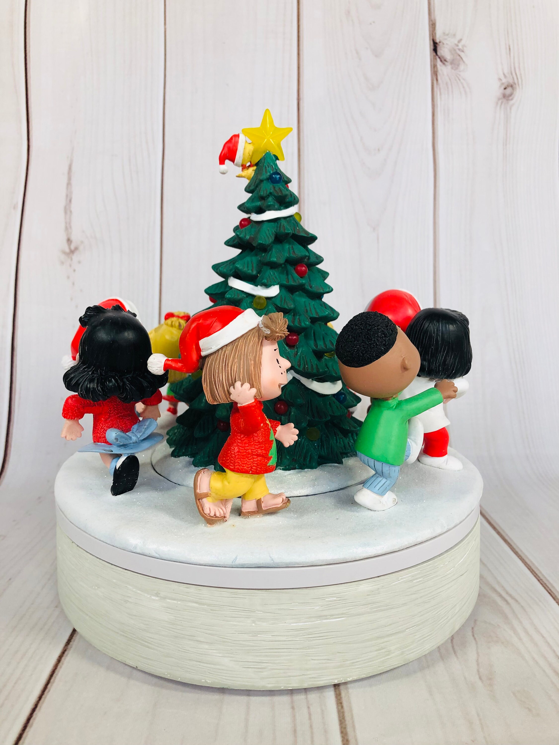 Peanuts Snoopy & Gang Musical Christmas Figurine Tabletop