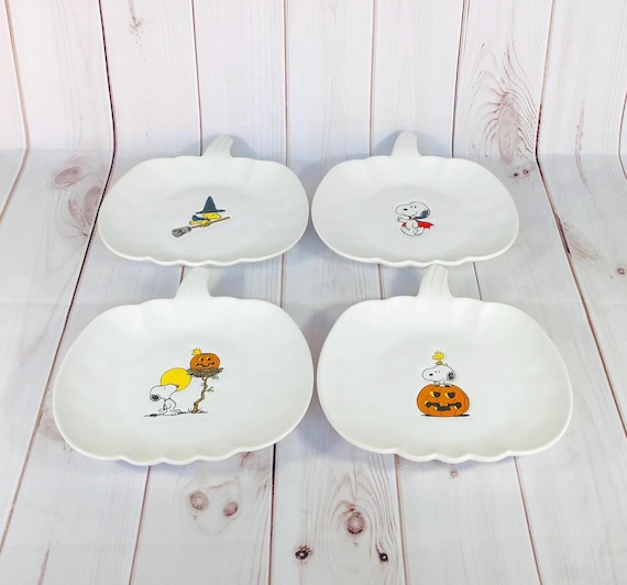 Williams Sonoma Peanuts Snoopy Halloween Stoneware Salad Plates