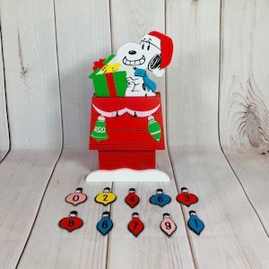Peanuts Snoopy on Doghouse Countdown Christmas Calendar