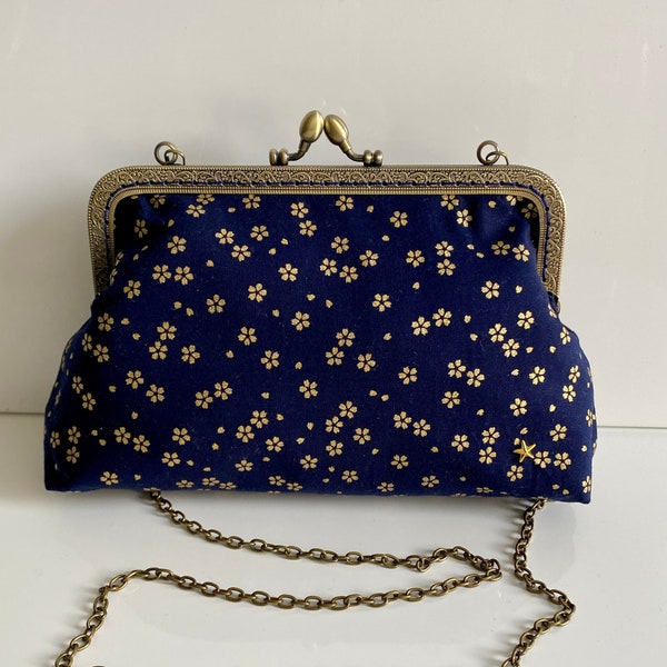 Sac à main Henriette fermoir rétro tissu Japonais fleurs Sakura bleu marine et doré