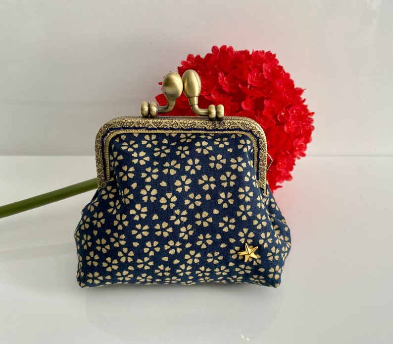 Henriette purse Small Flowers, metal clasp image 4