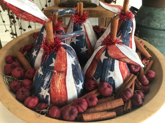 Primitive Americana Pears, Bowl Filler, Americana Home Decor, Primitive Fruit, Primitive Home Decor, Folk Art Pears, Pear Ornie, Fabric Pear