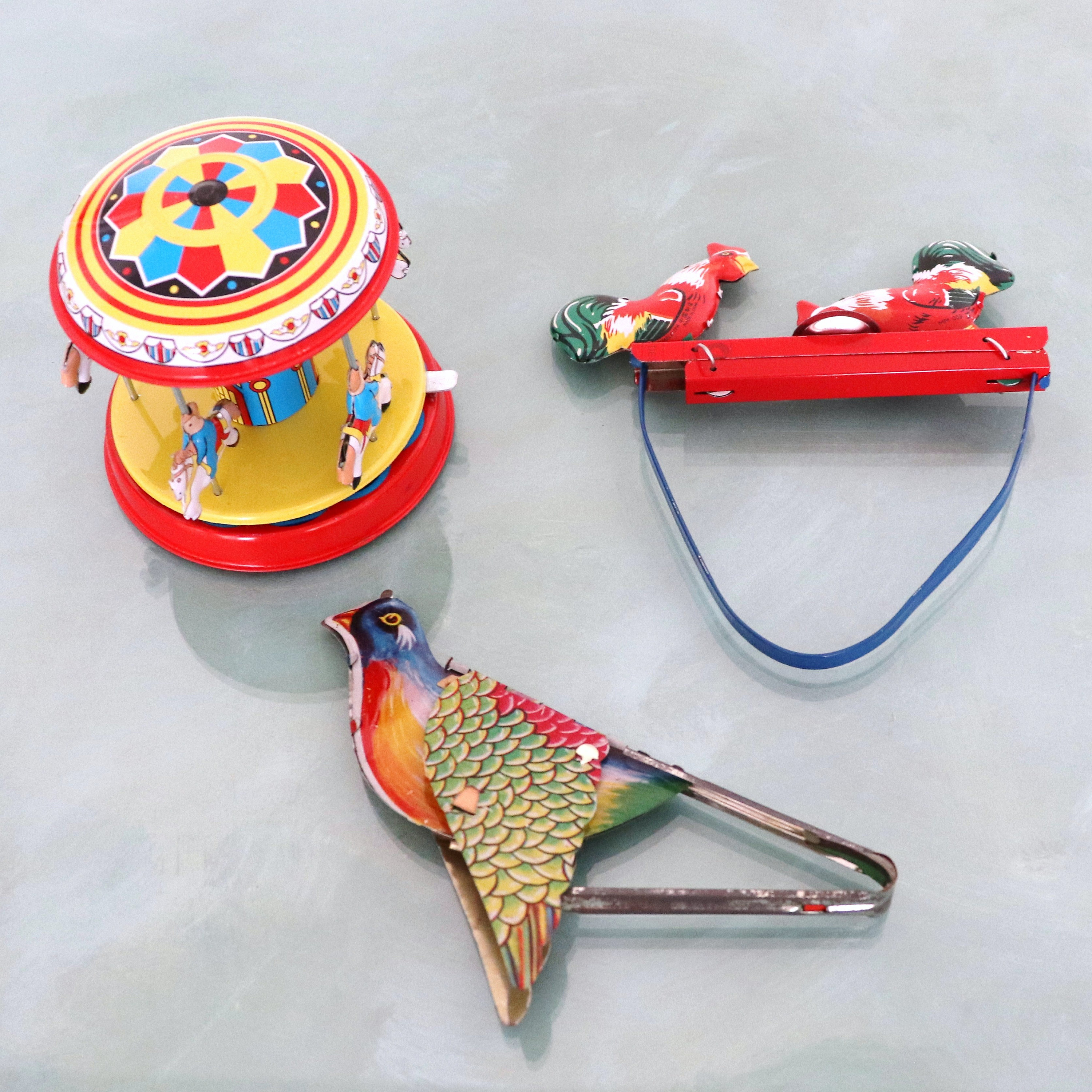 Vintage Pecking Chicks Tin Toy Collectible Gifts