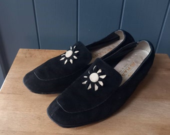 Vintage J B Martin France Black Suede Leather Applique Flower Trim Flat Slip On Loafers Pumps Moccasins Shoes Size UK 4.5 EU 37.5 US 6.5