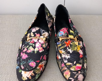 Russel & Bromley Snaffle Bar Loafers mit hellem Blumendruck, Größe UK 6/7