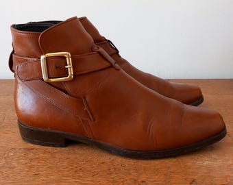 Botas de cano curto vintage Carvela em couro marrom claro com fivela cruzada, tamanho UK 4, EU 37, US 6.