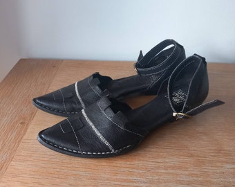 Vintage J B Martin France Black Leather Pointed Embroidered Ankle Strap Small Heels Shoes Sandals Size UK 4 EU 37 US 6