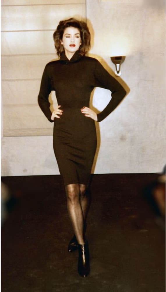 AZZEDINE ALAÏA 1989 Rare Dress in Black Wool With Relief AZZEDINE ALAÏA 1989 Rare Dress in Black Wool With Relief