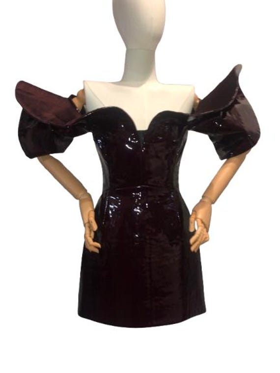 DEL CORE Aubergine Patent Leather Sculptural Short Dress, with Internal Black Tulle Corset Size S 40 ITA #Avant-Garde #rare