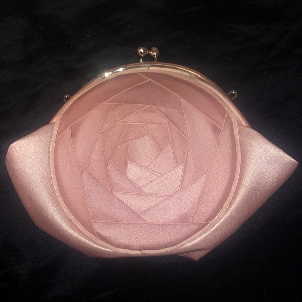 JOHN GALLIANO Pink Satin bag with origami Rose Motif detouchable belt #rare #bag #pochette #satin #origami #galliano #paris #madeinitaly