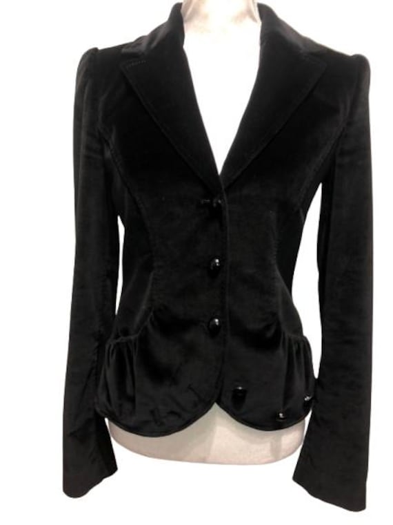 ALEXANDER McQUEEN Early 90's Black Velvet Shaped Jacket size 42 ITA #alexandermcqueen #rare #90's #vintage #velvet #black #embellished