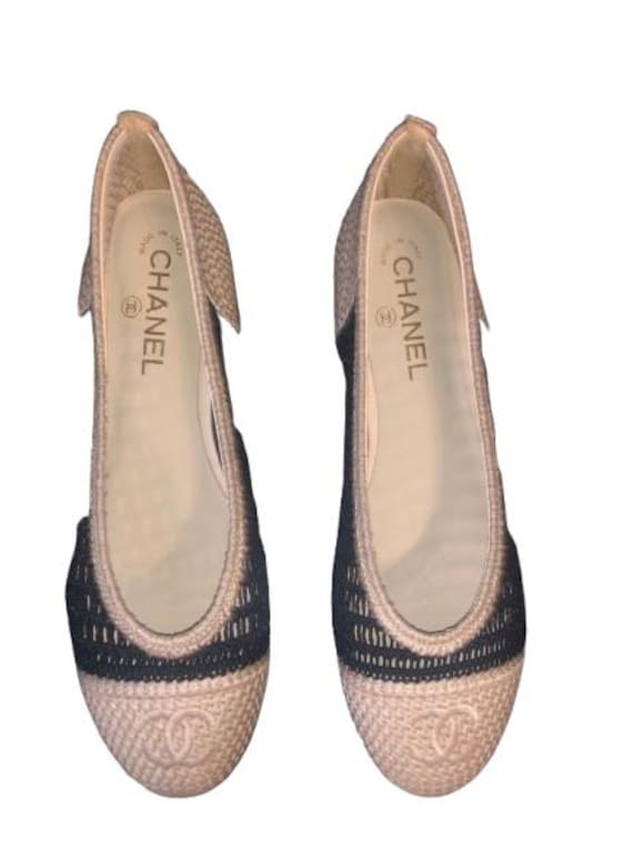 CHANEL Raffia Ballet Flats S/S 2025 In Black and Beige Color Size 42C #Chanel #BalletFlats #Logo #42 #Shoes #Madein Italy