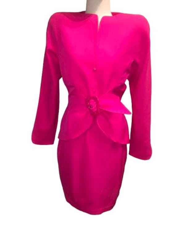 THIERRY MUGLER Rare Shocking Pink Skirt Suit with Belted Jacket Size 38 FR #ThierryMugler #Vintage #Pink #90s #Paris #AvantGarde