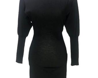 【ALAIA直営店】ROBE ASYMETRIQUE EN MAILLE ALAIA直営店】ROBE ASYMETRIQUE EN MAILLE 3D (ALAIA/ワンピース