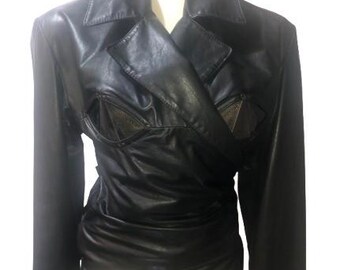 CALUGI E GIANNELLI Overlapped Bondage Black Leather Jacket with Engraved Metal Bra on Front size 44 Ita #rare #calugiegiannelli #leather