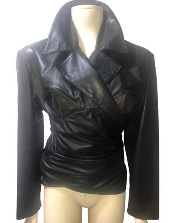 CALUGI E GIANNELLI Overlapped Bondage Black Leather Jacket with Engraved Metal Bra on Front size 44 Ita #rare #calugiegiannelli #leather