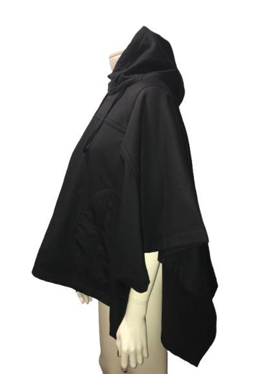 COMME des GARÇONS Black Hooded Oversize Cap, size S, Unisex in Wool an Polyamide #commedesgrcons #reikawakubo #minimalism #japan