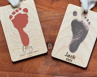 Babys första julgransprydnad: Träfotavtrycksminne, DIY-pyssel