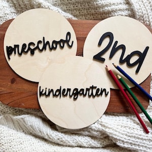 First Day Of School Round Sign | Mini School Grade Sign | Back To School Signs | School Picture Props | Preschool Sign | Kindergarten Sign