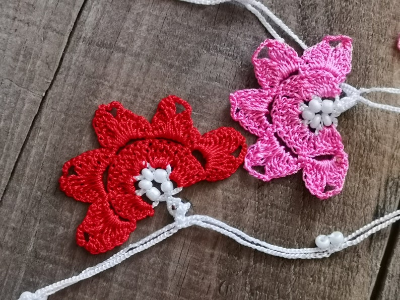 Turkish oya crochet necklace Beaded beadwork seed beads Floral flowers jewelry Lariat long Boho bohemian unique needle lace Women daisy belt