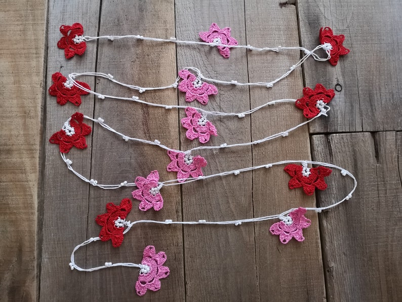 Turkish oya crochet necklace Beaded beadwork seed beads Floral flowers jewelry Lariat long Boho bohemian unique needle lace Women daisy belt