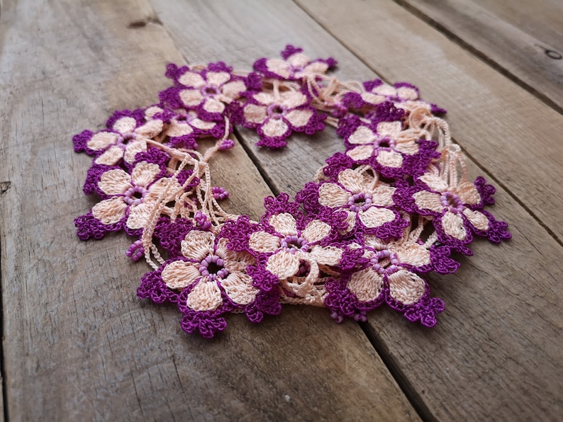 Turkish oya crochet necklace Beaded beadwork seed beads Floral flowers jewelry Lariat long Boho bohemian unique needle lace Women daisy belt