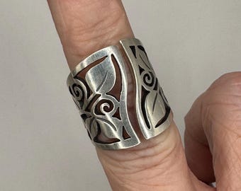 925 Sterling Silver floral scroll bypass vintage Ring size 7, 8.46g