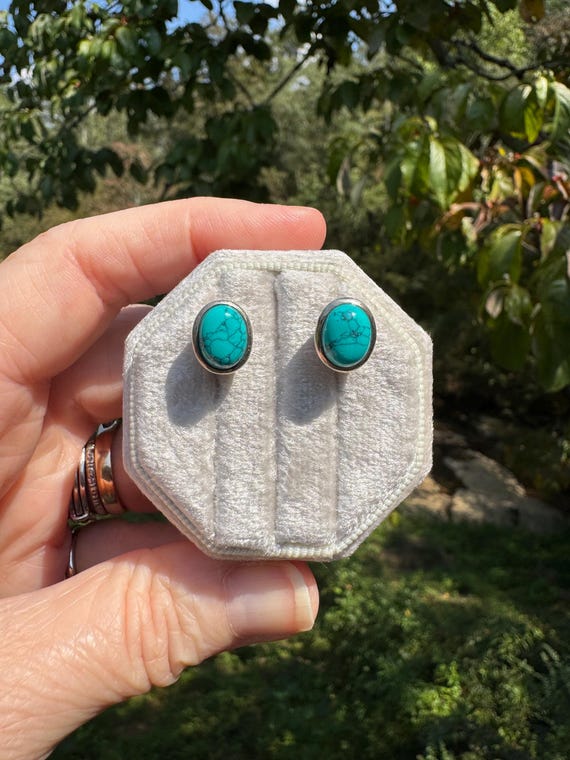 925 Sterling silver bezel set oval turquoise 10x8mm vintage stud earrings.