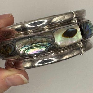 925 TAXCO Sterling Silver Abalone Hinged vintage Bangle Bracelet 7” 72.71g 29.3mmW.