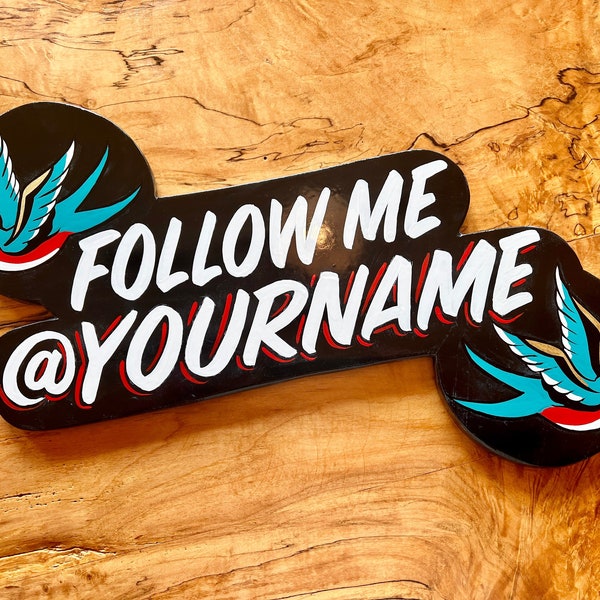 Letrero personalizado para Instagram: Arte mural con tatuajes de golondrinas