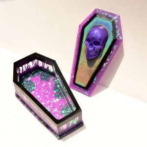Coffin Skull Holograph Trinket Box - Stash box - Jewelry box - Lash box - Gothic Decor - Holographic Skull - Coffin box - Spooky Decor