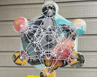 Sacred Geometry Crystal Grid – Metatron’s Cube Wall Hanging – UV Reactive Whimsigoth Decor – Dark Academia Altar Decor – Celestial Wall Art