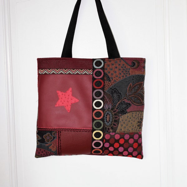 Sac artisanal patchwork rouge modèle unique