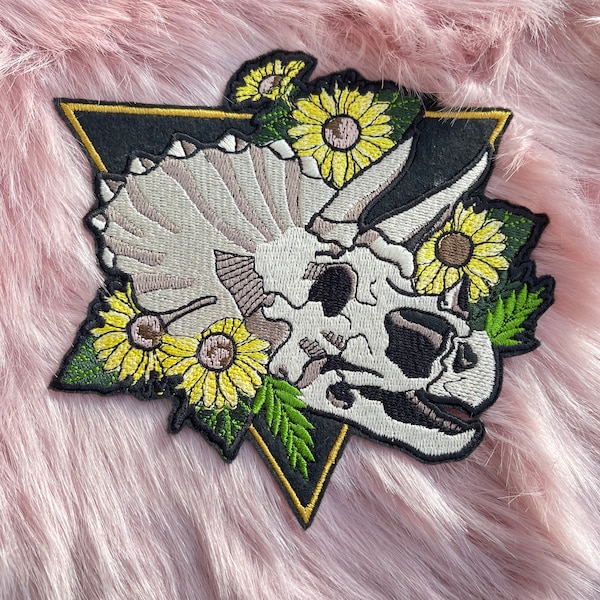 Skeleton Dinosaur Triceratops Herbivore Skull Embroidery Embroidered Iron On Patch