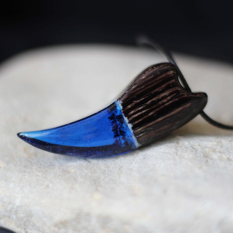 Unique wooden necklace Bear Claw Pendant Glow Necklace Resin Wood Necklace Wooden pendant for women and men statement jewelry Blue pendant