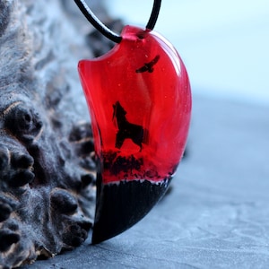 Wolf howling at the blood moon. Wolf howling Necklace. Claw Necklace. Unique totem wolf necklace. Wooden pendant men. Glowing pendant