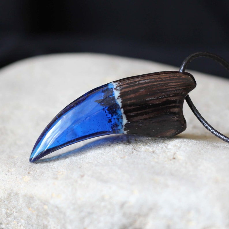 Unique wooden necklace Bear Claw Pendant Glow Necklace Resin Wood Necklace Wooden pendant for women and men statement jewelry Blue pendant