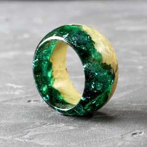 Wood bands ring. Wooden rings for women and man. Wooden resin rings. Green resin ring. 5 year anniversary wood.