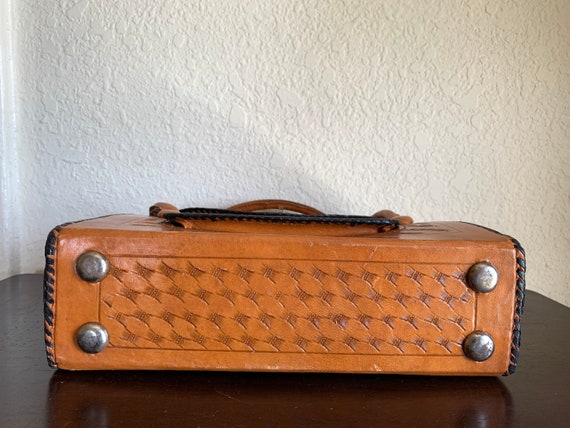 Vintage Hand Tooled Leather Purse, Large - image 6